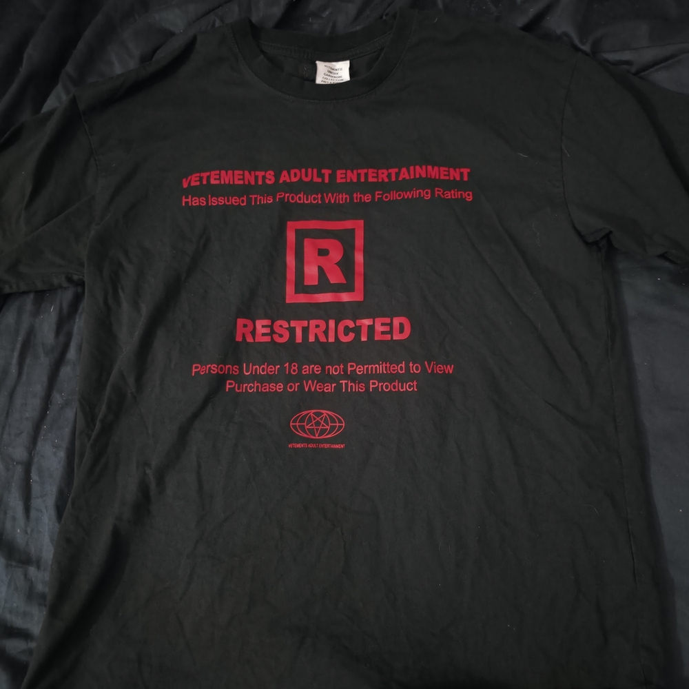 Vetements "Restricted" T-Shirt